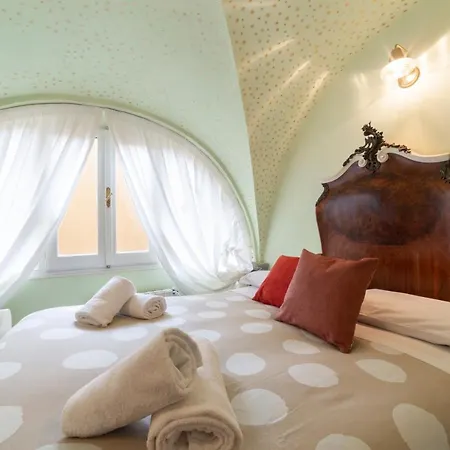 The Paintress With Private Patio * Florence