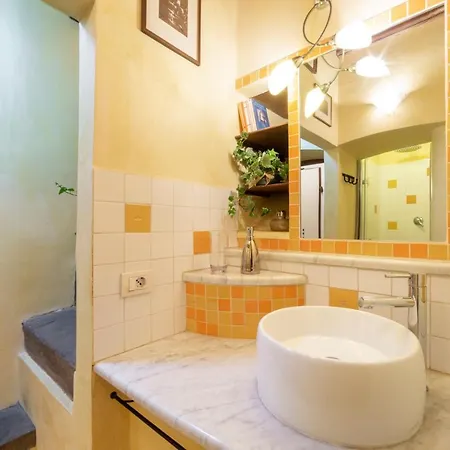 The Paintress With Private Patio Apartment *