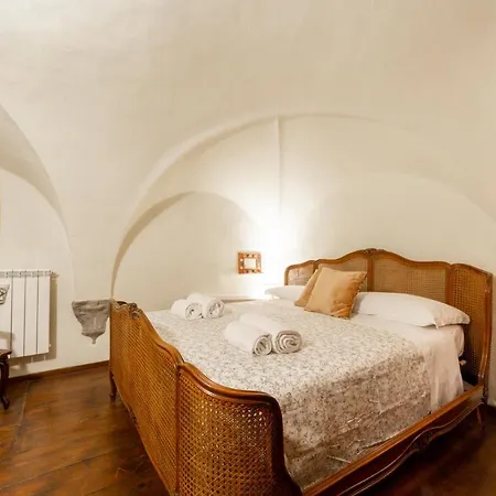 The Paintress With Private Patio Florence